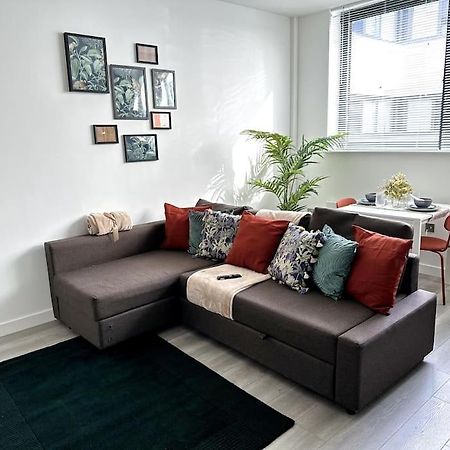 Studio Apartment In Milton Keynes Exterior foto